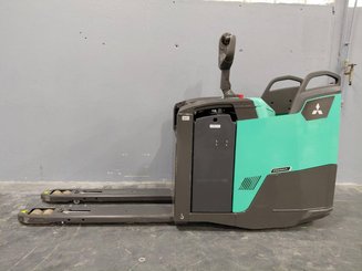 Porta-paletes eléctrico com condutor transportado Mitsubishi PBF25N3R MITSUBISHI