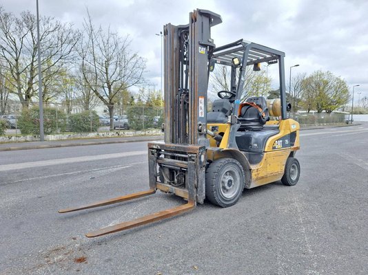 Empilhador de contrapeso 4 rodas Caterpillar GP25NTD - 1