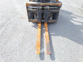 Empilhador de contrapeso 4 rodas Caterpillar GP25NTD