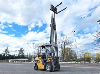 Empilhador de contrapeso 4 rodas Caterpillar GP25NTD