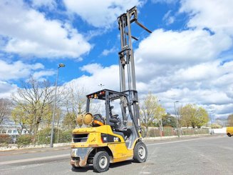 Empilhador de contrapeso 4 rodas Caterpillar GP25NTD