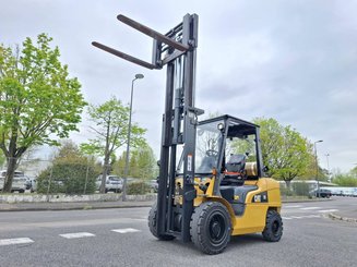 Empilhador de contrapeso 4 rodas Caterpillar GP35 NTD