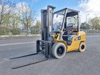 Empilhador de contrapeso 4 rodas Caterpillar GP35 NTD