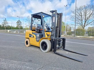 Empilhador de contrapeso 4 rodas Caterpillar GP35 NTD