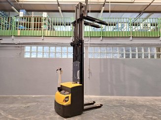 Stacker com condutor a pé Caterpillar NSP16N2 - 14