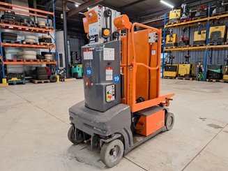Plataforma com mastro vertical JLG TOUCAN DUO