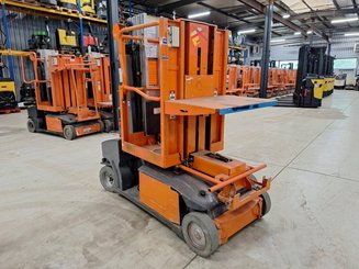 Plataforma com mastro vertical JLG TOUCAN DUO