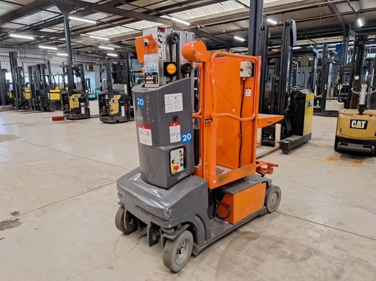 Plataforma com mastro vertical JLG TOUCAN DUO - 1