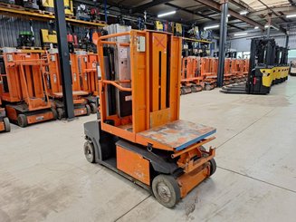 Plataforma com mastro vertical JLG TOUCAN DUO