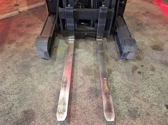 Empilhador retráctil Crown ESR5260-1.4 - 18