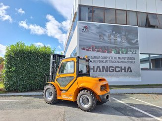 Carreta elevadora todo terreno Hangcha TT30i-4 (CPD30-XY2GC-RT4) 