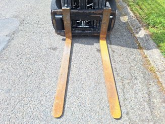 Empilhador de contrapeso 4 rodas Caterpillar GP20CN - 8