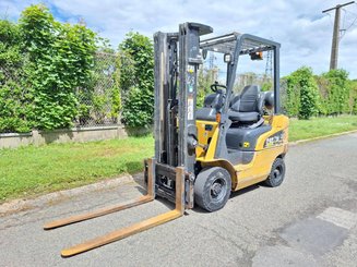 Empilhador de contrapeso 4 rodas Caterpillar GP20CN - 1