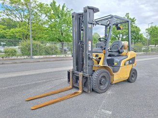 Empilhador de contrapeso 4 rodas Caterpillar GP20NT