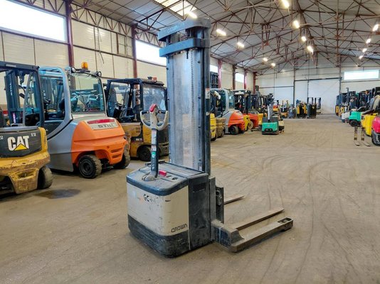 Levantador com braços circundantes Crown WS2300 1.8 - 1