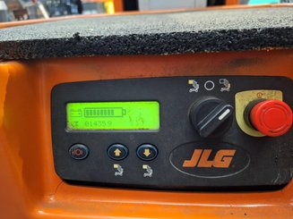 Plataforma com mastro vertical JLG 10MSP