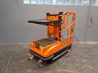 Plataforma com mastro vertical JLG 10MSP
