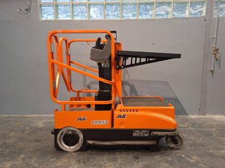 Plataforma com mastro vertical JLG 10MSP
