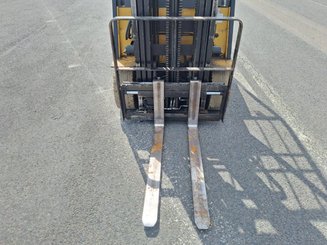 Empilhador de contrapeso 4 rodas Caterpillar EP25K-PAC