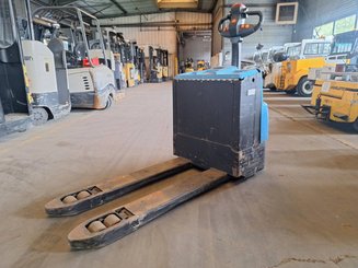 Porta-paletes eléctrico com condutor a pé Heli CBD20-150