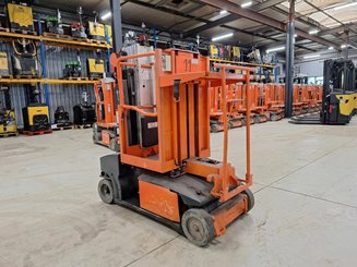 Plataforma com mastro vertical JLG TOUCAN DUO