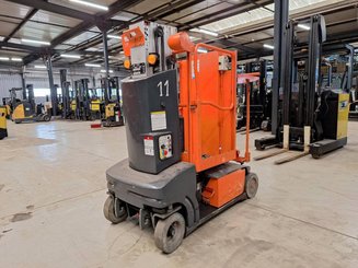Plataforma com mastro vertical JLG TOUCAN DUO