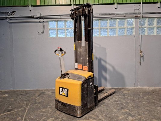Stacker com condutor a pé Caterpillar NSP16N - 1