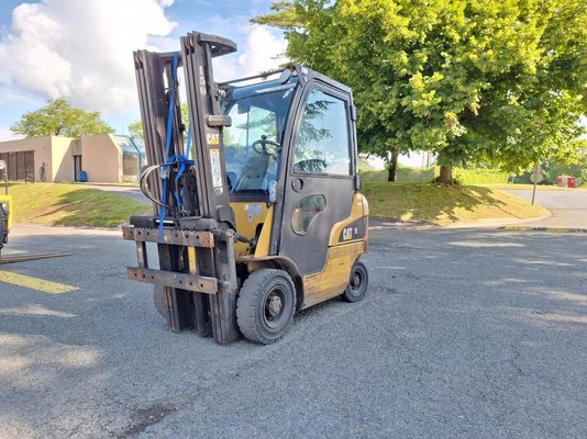 Empilhador de contrapeso 4 rodas Caterpillar GP15N - 1