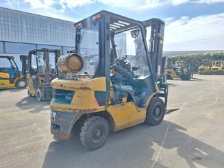 Empilhador de contrapeso 4 rodas Caterpillar GP25NT