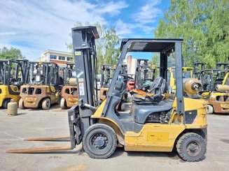 Empilhador de contrapeso 4 rodas Caterpillar GP25NT