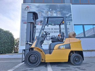 Empilhador de contrapeso 4 rodas Caterpillar GP30NT