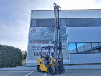 Empilhador de contrapeso 4 rodas Caterpillar GP30NT