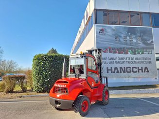Carreta elevadora todo terreno Hangcha TT30-2