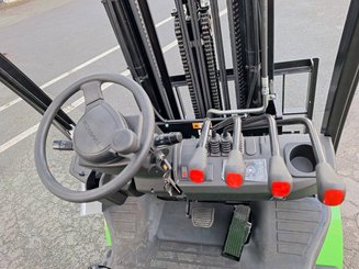Empilhador de contrapeso 4 rodas Hangcha AE20Ci - 13