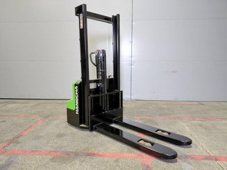 Stacker com condutor a pé Hangcha CDD12-A2MC2-ISZ