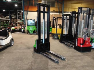 Stacker com condutor a pé Hangcha CDD12-A2MC2-ISZ
