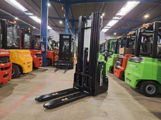 Stacker com condutor a pé Hangcha CDD20 XT1-SI