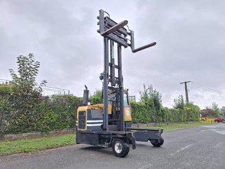 Empilhador retráctil de 4 direcções Combilift C8000-15