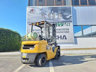 Empilhador de contrapeso 4 rodas Caterpillar GP30NTD