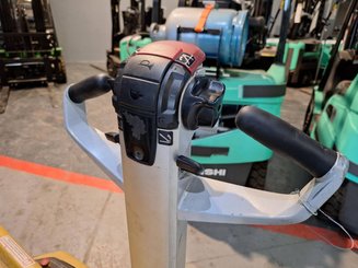 Stacker com condutor a pé Caterpillar NSP16N2 - 19