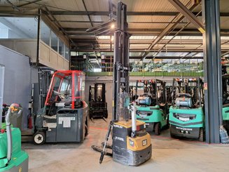 Stacker com condutor a pé Caterpillar NSP16N2 - 15