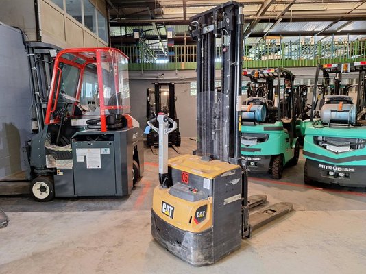 Stacker com condutor a pé Caterpillar NSP16N2 - 1