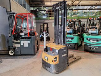 Stacker com condutor a pé Caterpillar NSP16N2 - 1