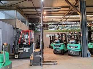 Stacker com condutor a pé Caterpillar NSP16N2 - 13