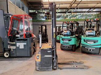 Stacker com condutor a pé Caterpillar NSP16N2 - 4