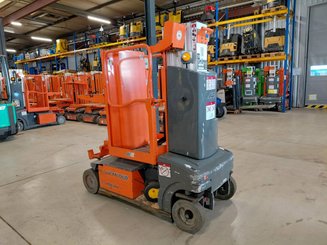 Plataforma com mastro vertical JLG TOUCAN DUO