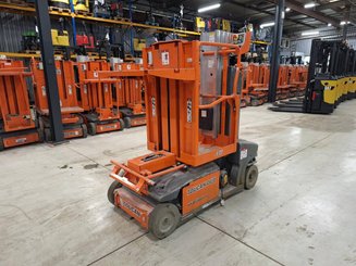 Plataforma com mastro vertical JLG TOUCAN DUO