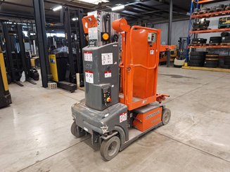 Plataforma com mastro vertical JLG TOUCAN DUO