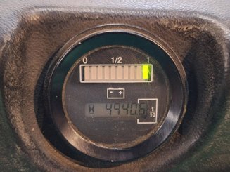 Porta-paletes eléctrico com condutor a pé Yale MP20X