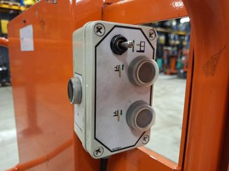 Plataforma com mastro vertical JLG TOUCAN DUO